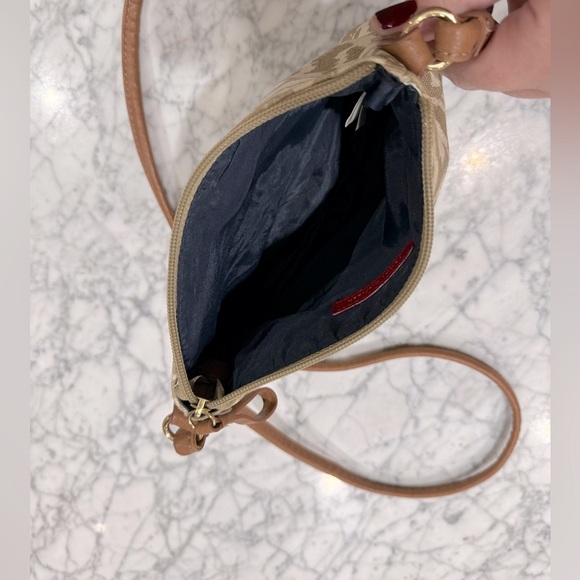 Tommy Hilfiger crossbody in tan and cream with leather strap - Picture 6 of 9